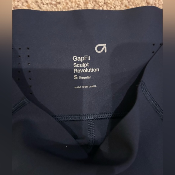 GapFit Sculpt Revolution Navy Cropped sz S Reg - Picture 2 of 3